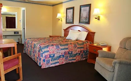 Claremore Motor Inn