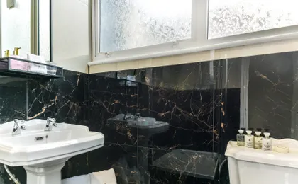 Avari Apartments - Hatton Collection