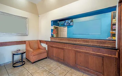 Econo Lodge Inn & Suites Downtown San Antonio