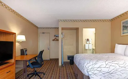 Travelodge by Wyndham Seattle By The Space Needle