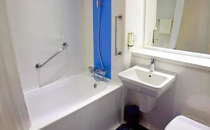 Travelodge Edinburgh Dreghorn