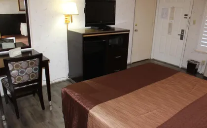 Budget Inn