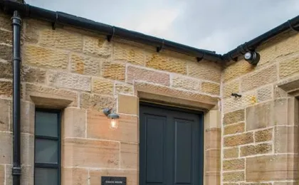 Stunning Edinburgh 1820s Stables Converted Studio