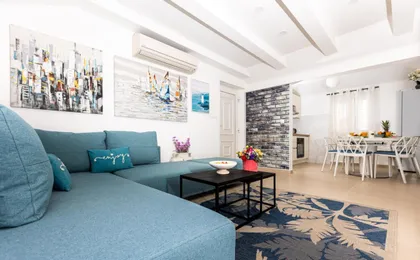 Breathtaking Sea View Apartment Near the Old City