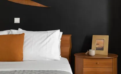 Fresh Detailed Stylish Apt at Acropolis