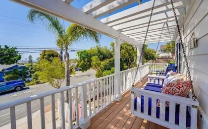 Coral Cottage