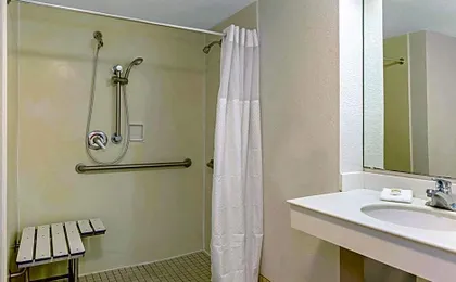 La Quinta Inn & Suites by Wyndham Orlando Airport West