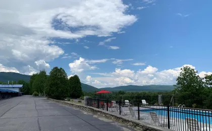 Travelodge by Wyndham Lake George NY