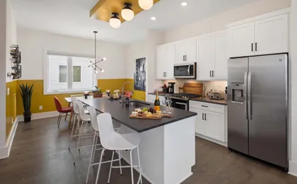 King Suites 3BR Retreat 2-car Garage East Nashville