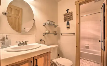 Cozy Family Condo in Mammoth Lakes w/ Balcony
