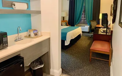 Luxury Suites Pensacola