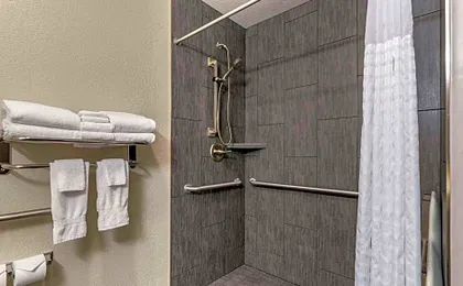 Comfort Inn & Suites Tualatin Lake Oswego South