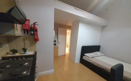 Studio Apartment in South Kensington 6