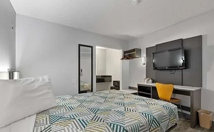 Motel 6-San Diego, CA - North