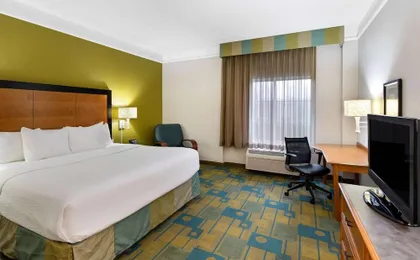 La Quinta by Wyndham Haywood Mall-Near Greenville Downtown