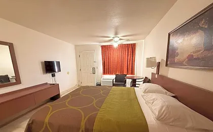 Del Rio Hotel O near Mesa Downtown