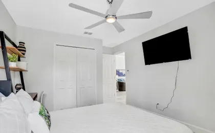 All-new Duplex With Screened Pool, Furnished Lanai, Grill, AC, & Washer/dryer