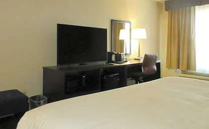 Clarion Pointe Evansville North