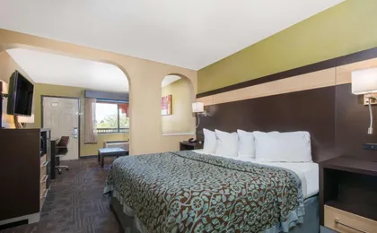 Days Inn by Wyndham Carlsbad