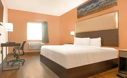 Royal Inn & Suites