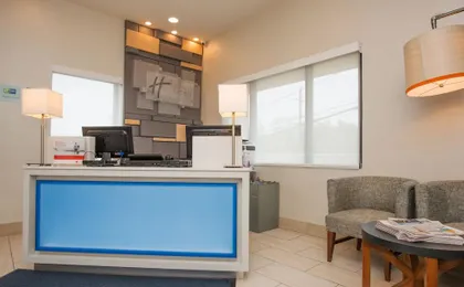 Best Western Roslyn-Long Island Hotel