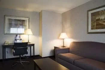 Baymont Inn & Suites Gurnee