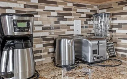 Luxury 8 Bedroom House, Steps to Tropicana, Beach and Boardwalk!