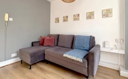 Clerkenwell Apartments by Primecityhosts