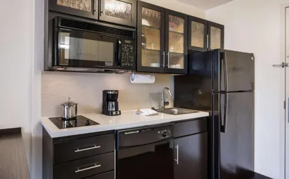 Sonesta Simply Suites Chicago Waukegan