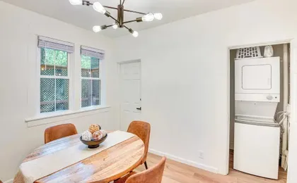 2 MI to Notre Dame: Dog-friendly Home w/ Yard!