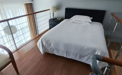 Dongfang Jinzuo Apartment Hotel