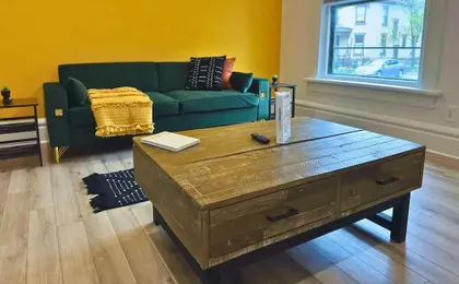 Short North Convention King Bed Parking Free