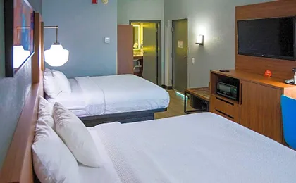La Quinta Inn & Suites by Wyndham Fayetteville I-95