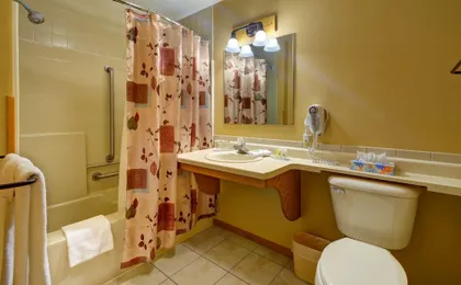The Pointe Hotel And Suites