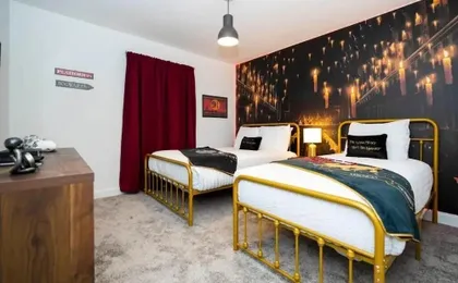 Luxury Family Townhouse w/ Resort Pool at Storey Lake