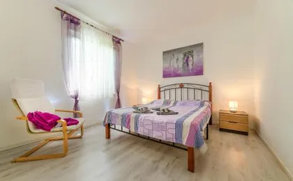 Charming house on the beach and Deluxe Apartment