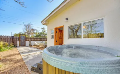 3 Mi to Downtown - Condo w/ Hot Tub in Santa Fe!