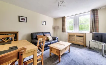 Charming Grassmarket Apartment with Castle View