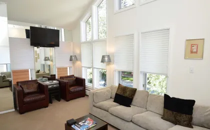 Old Hundred by Frias Properties