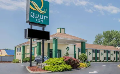 Quality Inn hotel Port Clinton, OH
