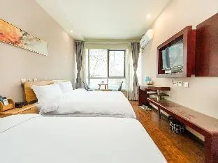 J Hotel