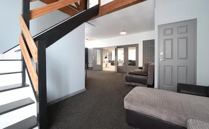 Penthouse Warehouse Slps 18 (61)