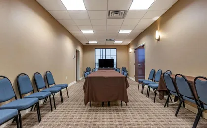 Comfort Suites