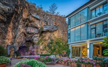 Huaqianxun Lake View Garden Hotel (Dali Shuiliandong)