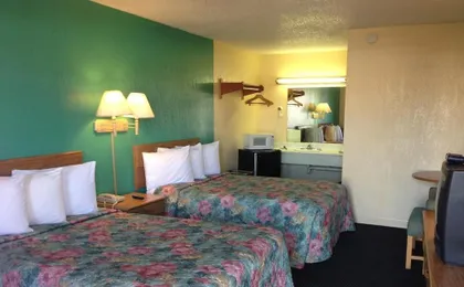 Super 7 Inn Siloam Springs