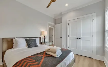Soprano-private Rooftop-gr8 Walking Location