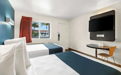 Studio 6 Suites Carpinteria, CA–Santa Barbara - South