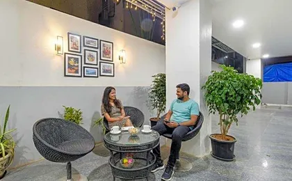 Super Townhouse IKON SUITES