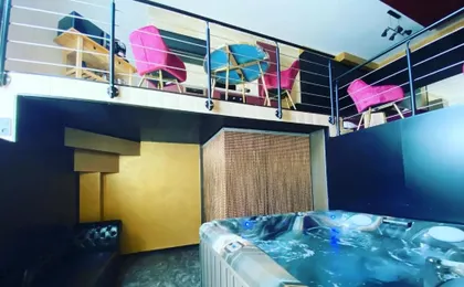 Mieuxqualhotel jacuzzi privatif La retro