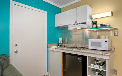 Cayman Suites Hotel